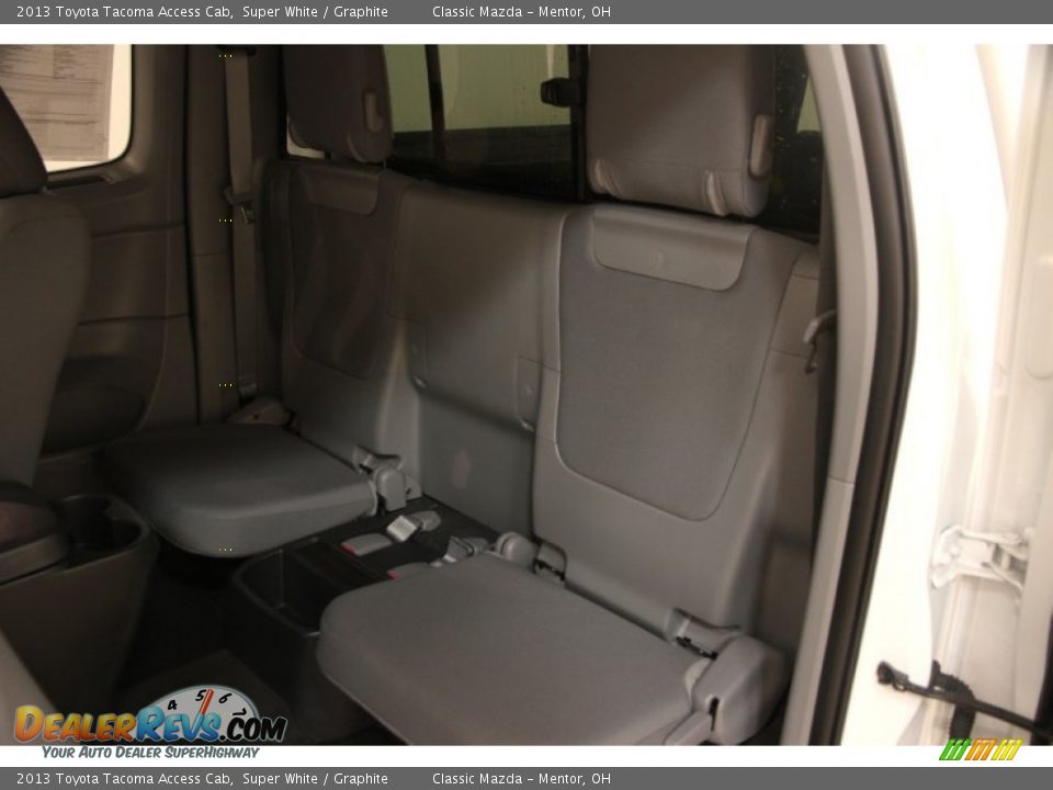 2013 Toyota Tacoma Access Cab Super White / Graphite Photo #12