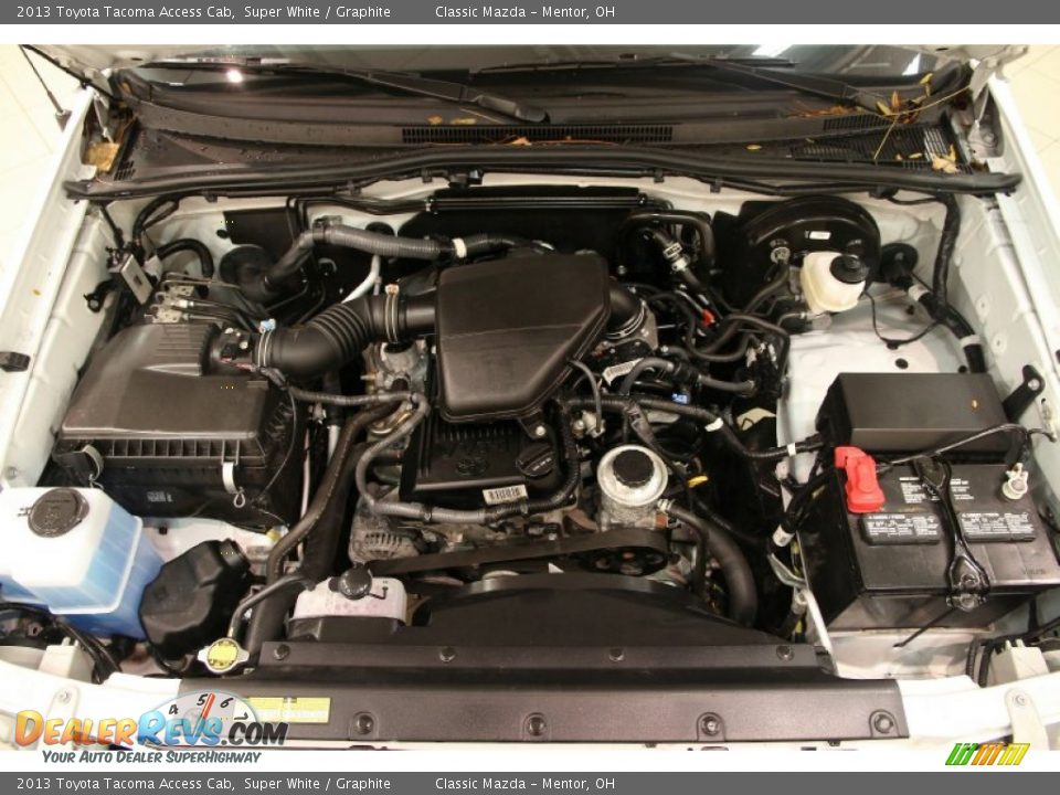 2013 Toyota Tacoma Access Cab Super White / Graphite Photo #14