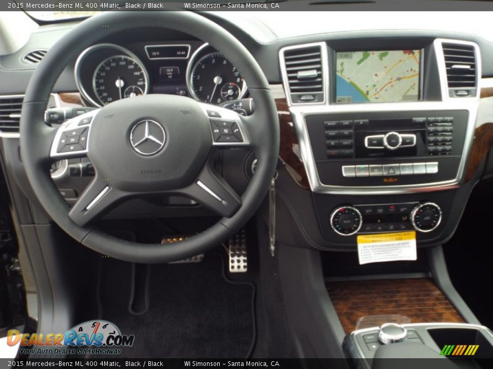 Dashboard of 2015 Mercedes-Benz ML 400 4Matic Photo #9