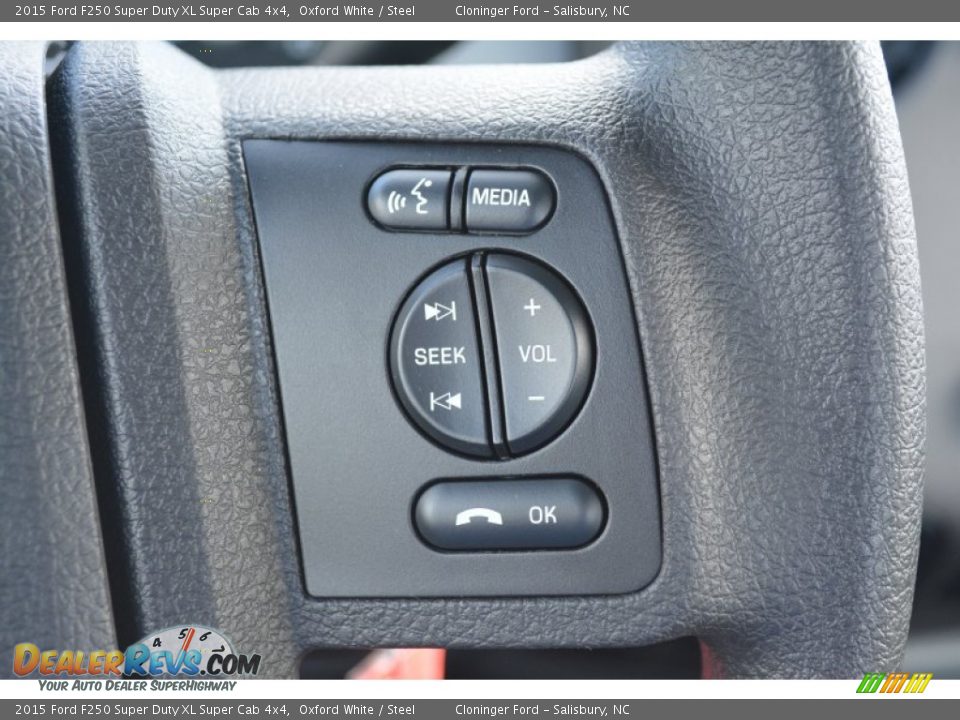 2015 Ford F250 Super Duty XL Super Cab 4x4 Oxford White / Steel Photo #13
