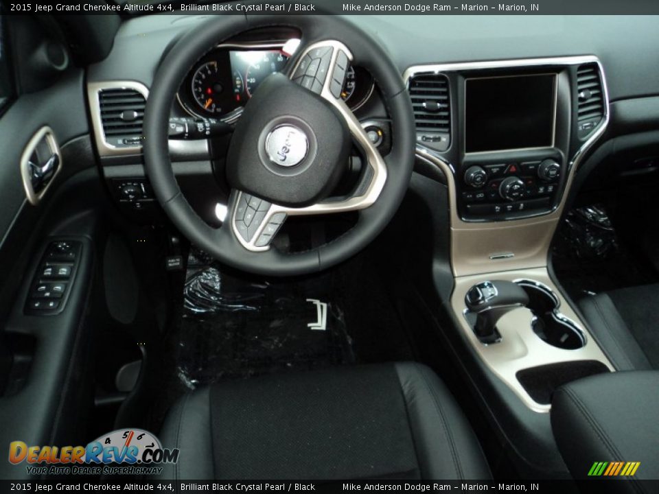 2015 Jeep Grand Cherokee Altitude 4x4 Brilliant Black Crystal Pearl / Black Photo #4