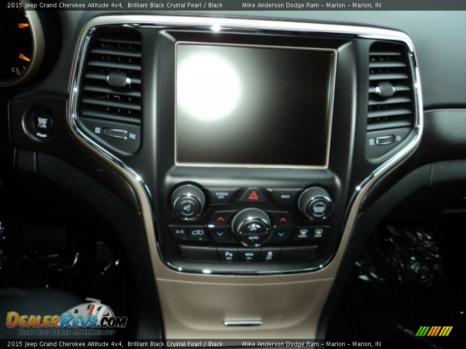 2015 Jeep Grand Cherokee Altitude 4x4 Brilliant Black Crystal Pearl / Black Photo #6