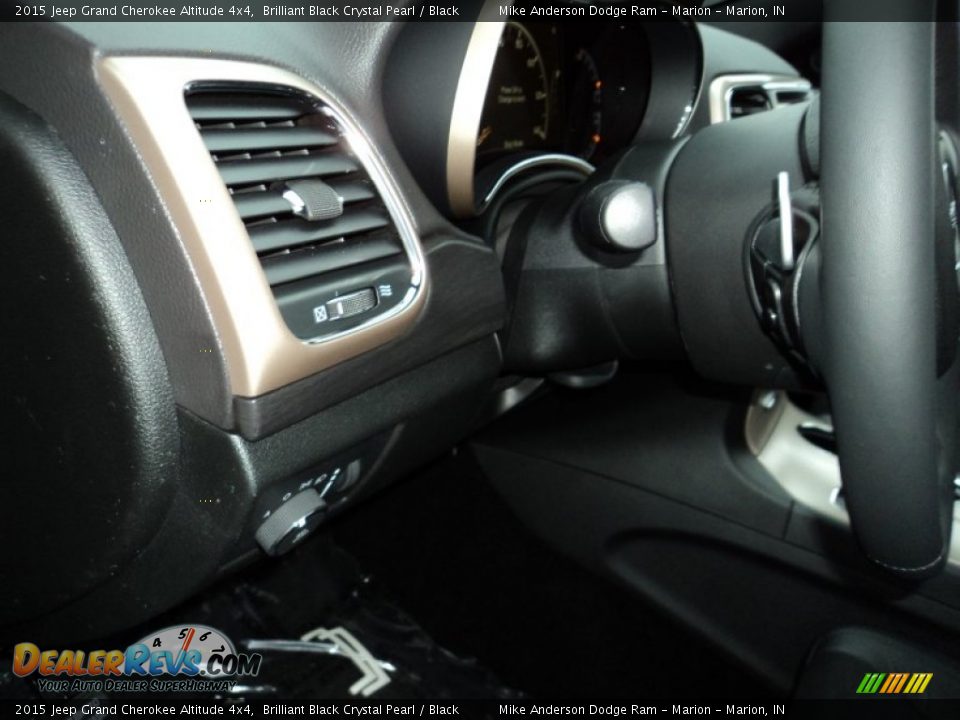 2015 Jeep Grand Cherokee Altitude 4x4 Brilliant Black Crystal Pearl / Black Photo #12