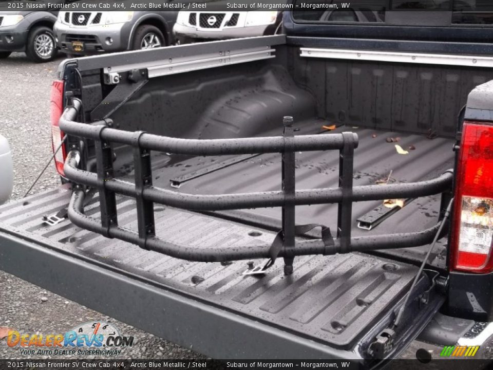 2015 Nissan Frontier SV Crew Cab 4x4 Trunk Photo #9