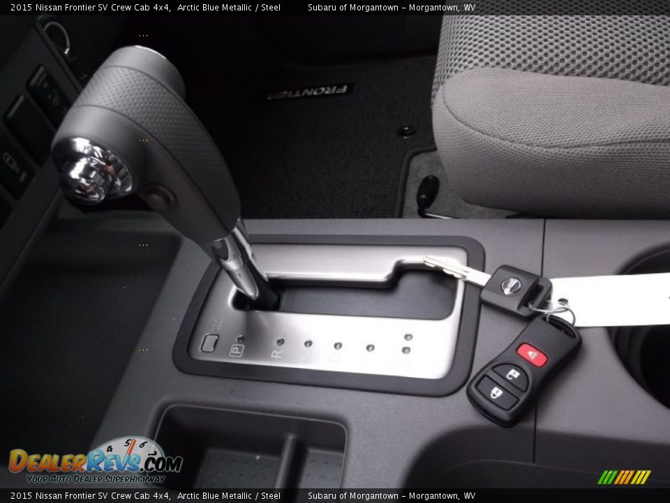 2015 Nissan Frontier SV Crew Cab 4x4 Shifter Photo #18