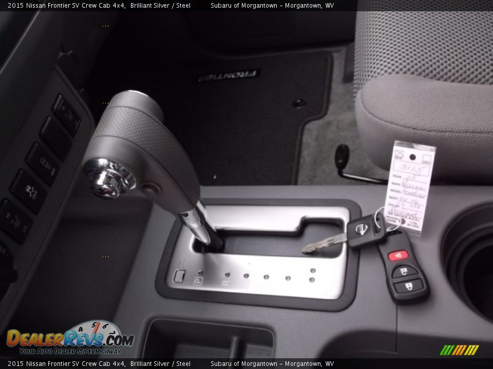 2015 Nissan Frontier SV Crew Cab 4x4 Shifter Photo #18