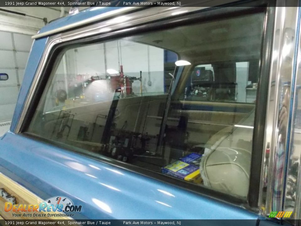 1991 Jeep Grand Wagoneer 4x4 Spinnaker Blue / Taupe Photo #17