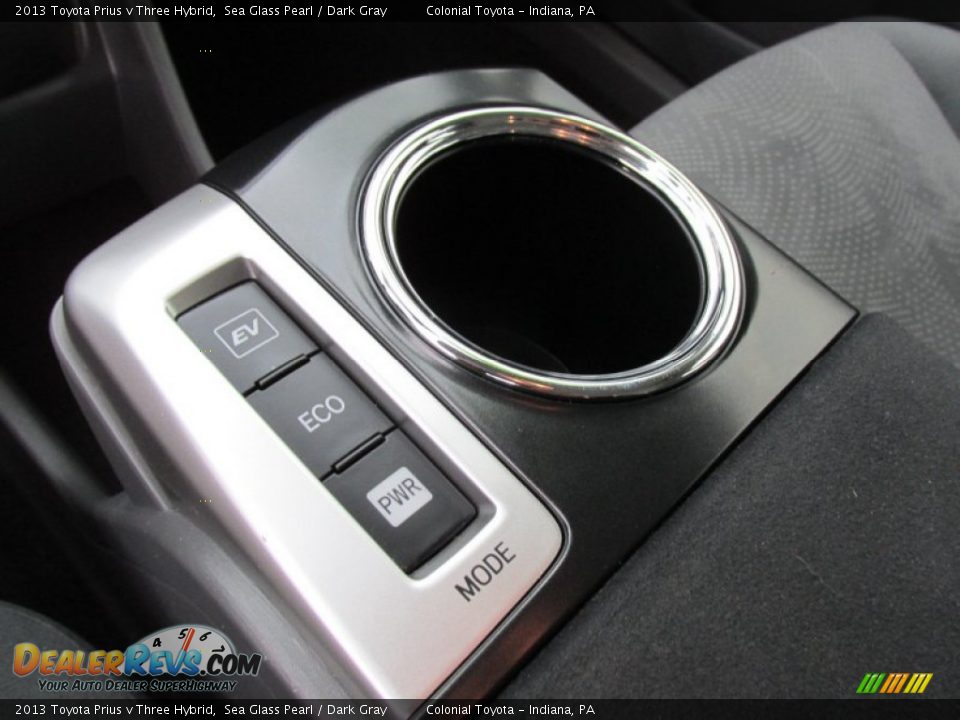 2013 Toyota Prius v Three Hybrid Sea Glass Pearl / Dark Gray Photo #17