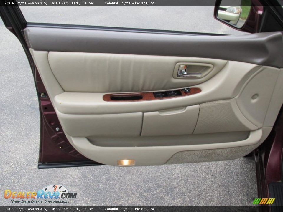 2004 Toyota Avalon XLS Cassis Red Pearl / Taupe Photo #12
