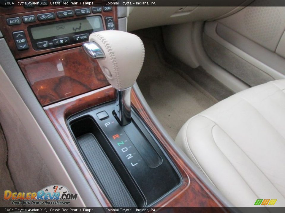 2004 Toyota Avalon XLS Cassis Red Pearl / Taupe Photo #17