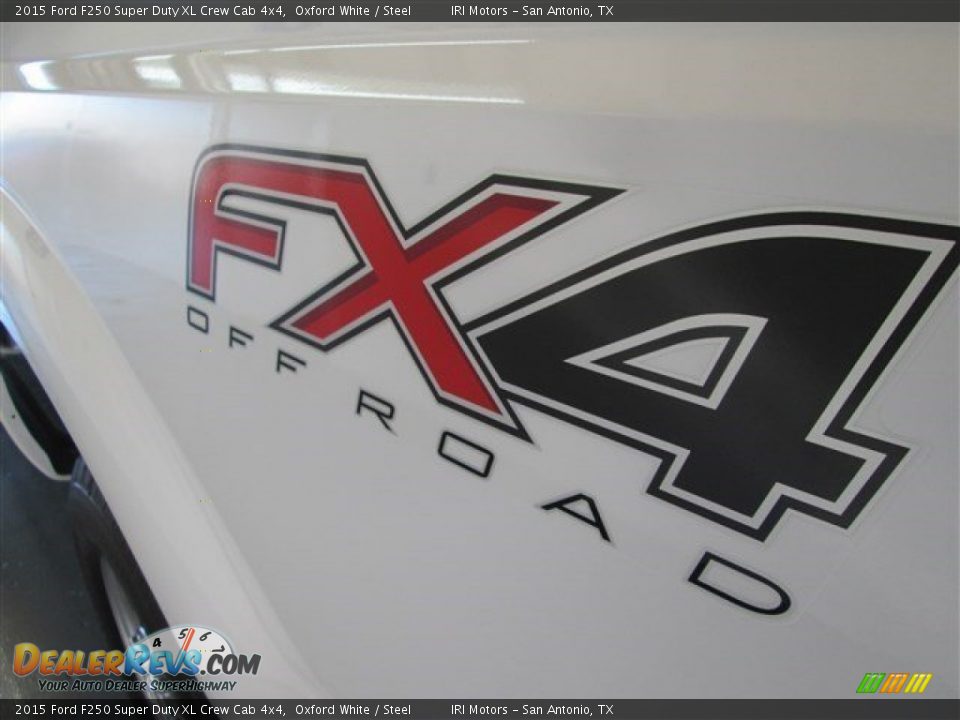 2015 Ford F250 Super Duty XL Crew Cab 4x4 Oxford White / Steel Photo #5
