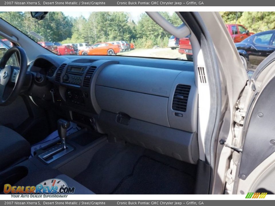 2007 Nissan Xterra S Desert Stone Metallic / Steel/Graphite Photo #16