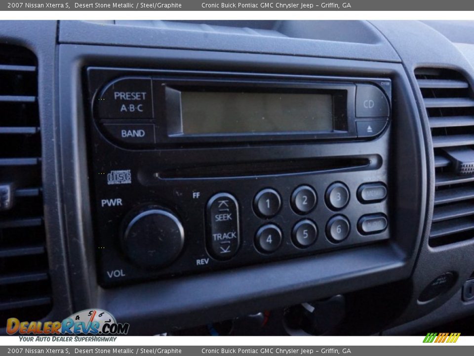 2007 Nissan Xterra S Desert Stone Metallic / Steel/Graphite Photo #20