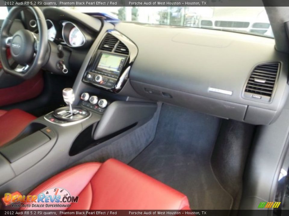 2012 Audi R8 5.2 FSI quattro Phantom Black Pearl Effect / Red Photo #33