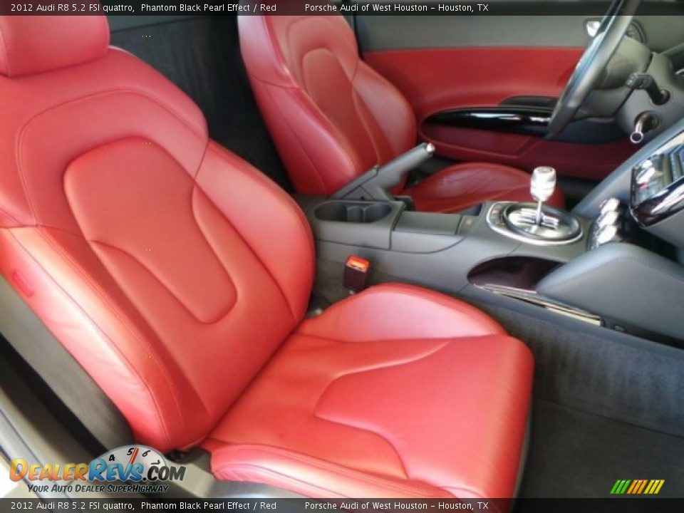 Front Seat of 2012 Audi R8 5.2 FSI quattro Photo #34