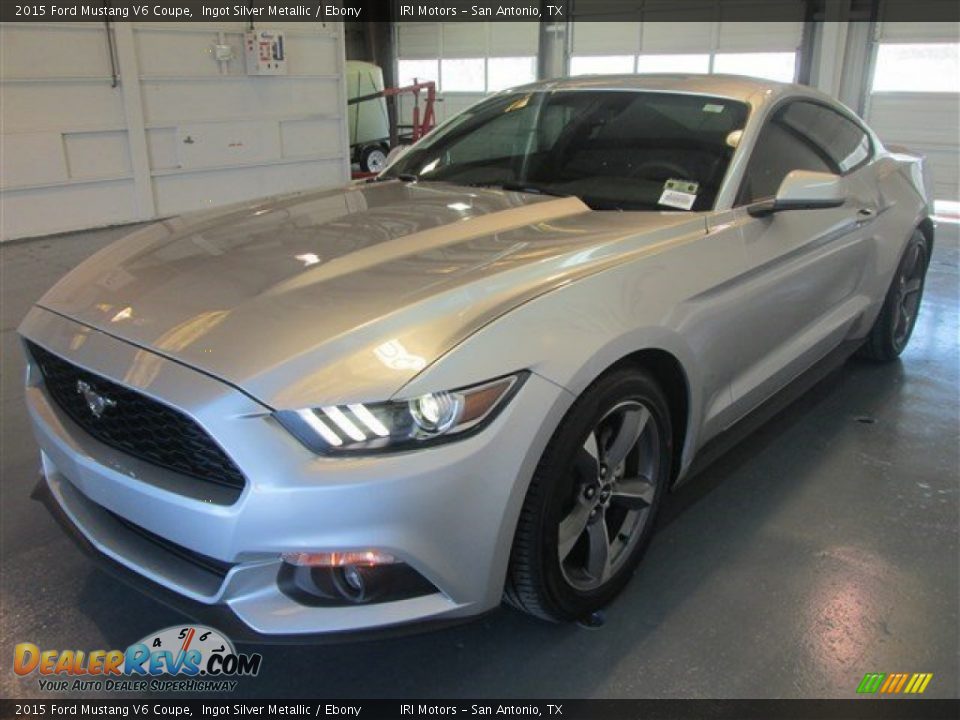 Front 3/4 View of 2015 Ford Mustang V6 Coupe Photo #3