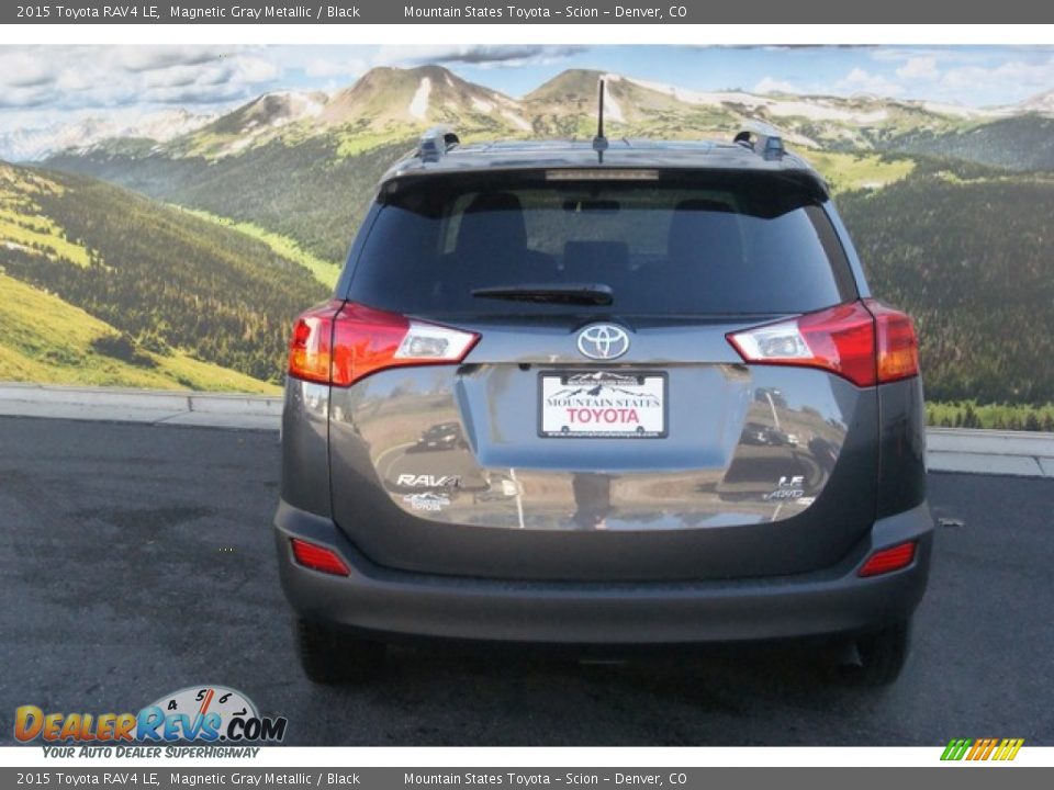 2015 Toyota RAV4 LE Magnetic Gray Metallic / Black Photo #4