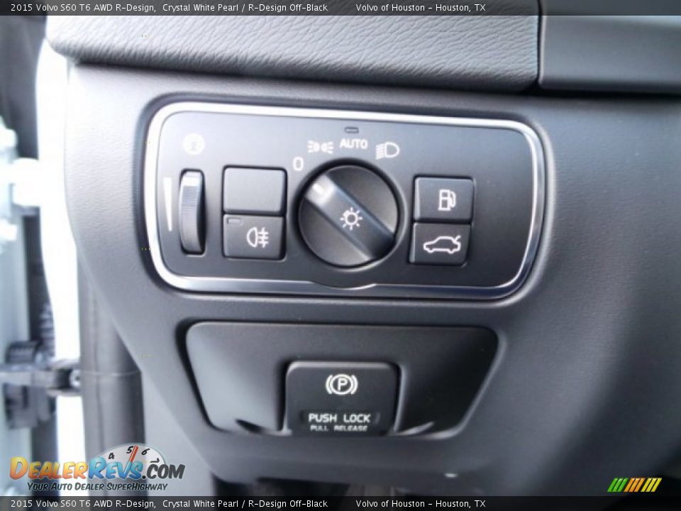 Controls of 2015 Volvo S60 T6 AWD R-Design Photo #22