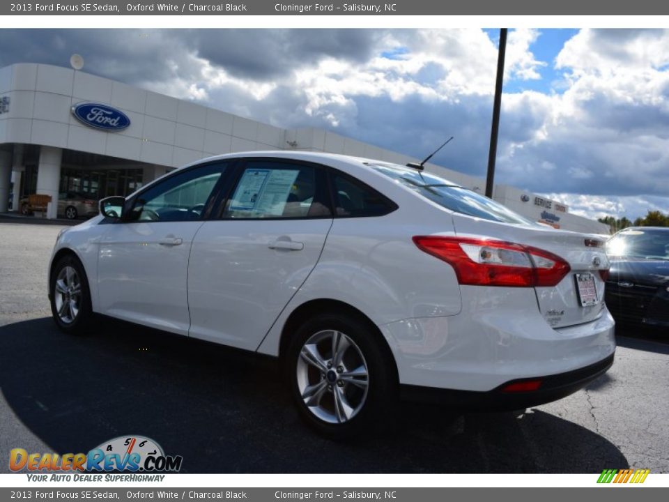 2013 Ford Focus SE Sedan Oxford White / Charcoal Black Photo #5