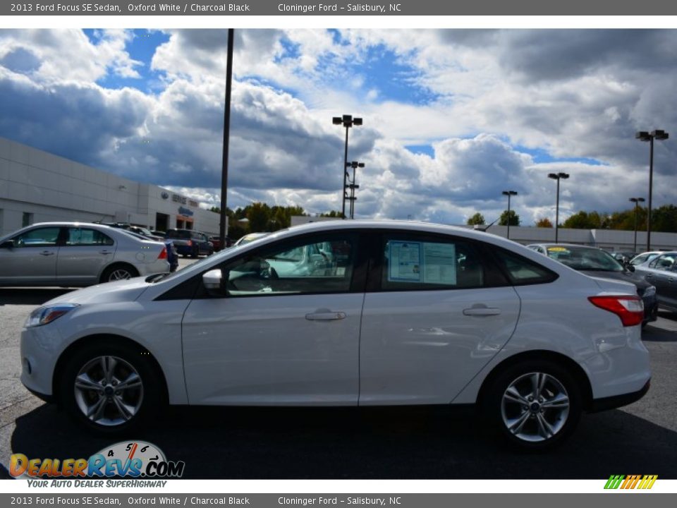 2013 Ford Focus SE Sedan Oxford White / Charcoal Black Photo #6