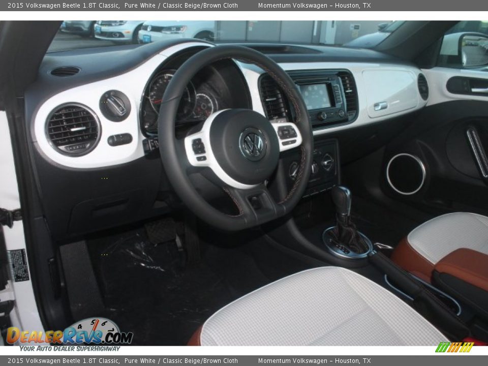 2015 Volkswagen Beetle 1.8T Classic Pure White / Classic Beige/Brown Cloth Photo #13