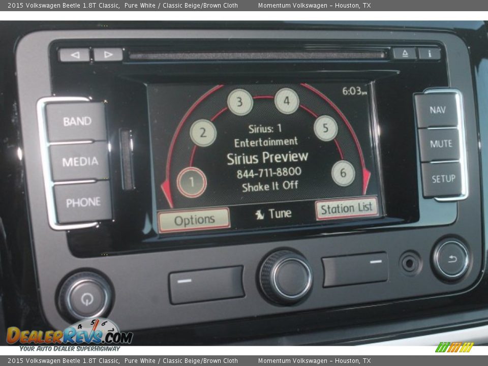 2015 Volkswagen Beetle 1.8T Classic Pure White / Classic Beige/Brown Cloth Photo #19