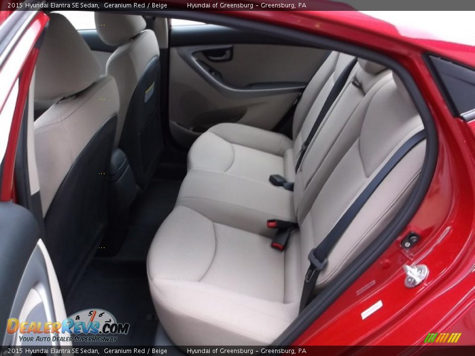 2015 Hyundai Elantra SE Sedan Geranium Red / Beige Photo #13