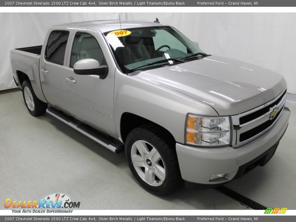 2007 Chevrolet Silverado 1500 LTZ Crew Cab 4x4 Silver Birch Metallic / Light Titanium/Ebony Black Photo #1