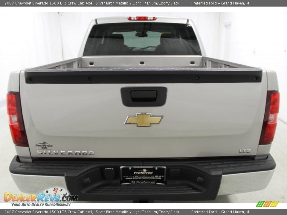 2007 Chevrolet Silverado 1500 LTZ Crew Cab 4x4 Silver Birch Metallic / Light Titanium/Ebony Black Photo #7
