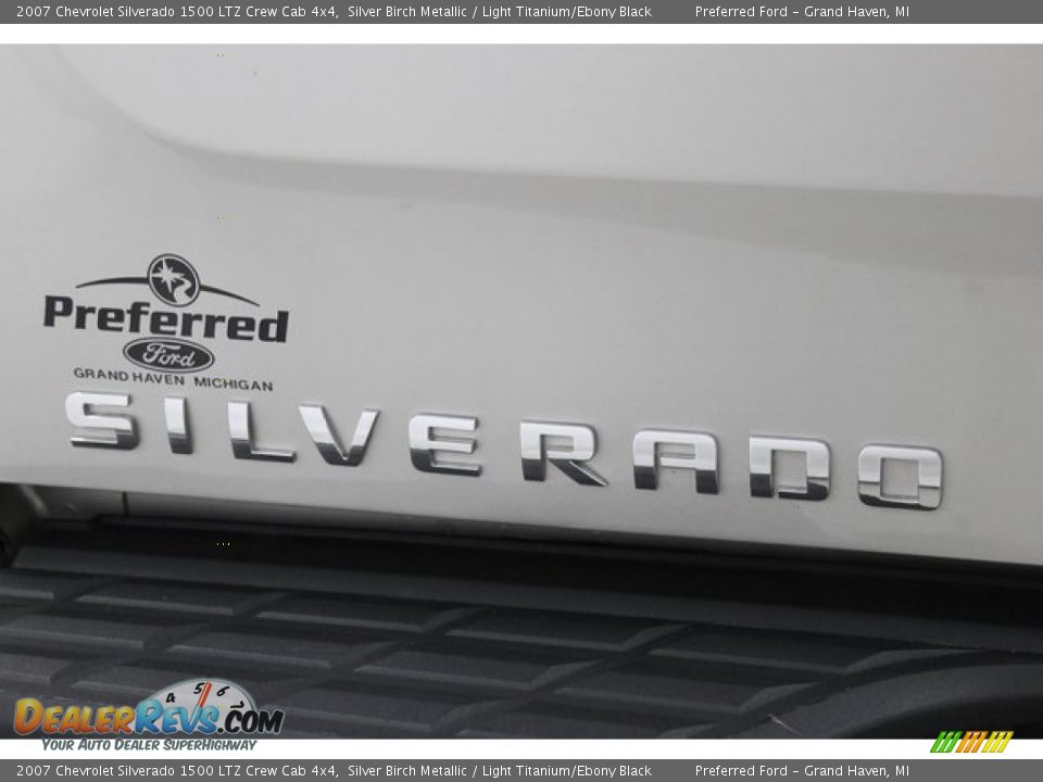 2007 Chevrolet Silverado 1500 LTZ Crew Cab 4x4 Silver Birch Metallic / Light Titanium/Ebony Black Photo #8