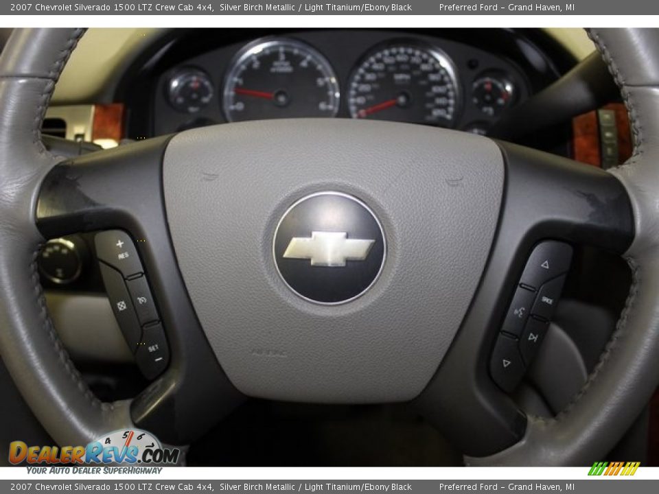 2007 Chevrolet Silverado 1500 LTZ Crew Cab 4x4 Silver Birch Metallic / Light Titanium/Ebony Black Photo #33