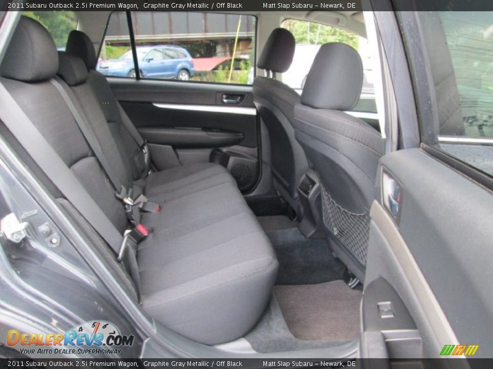 2011 Subaru Outback 2.5i Premium Wagon Graphite Gray Metallic / Off Black Photo #18