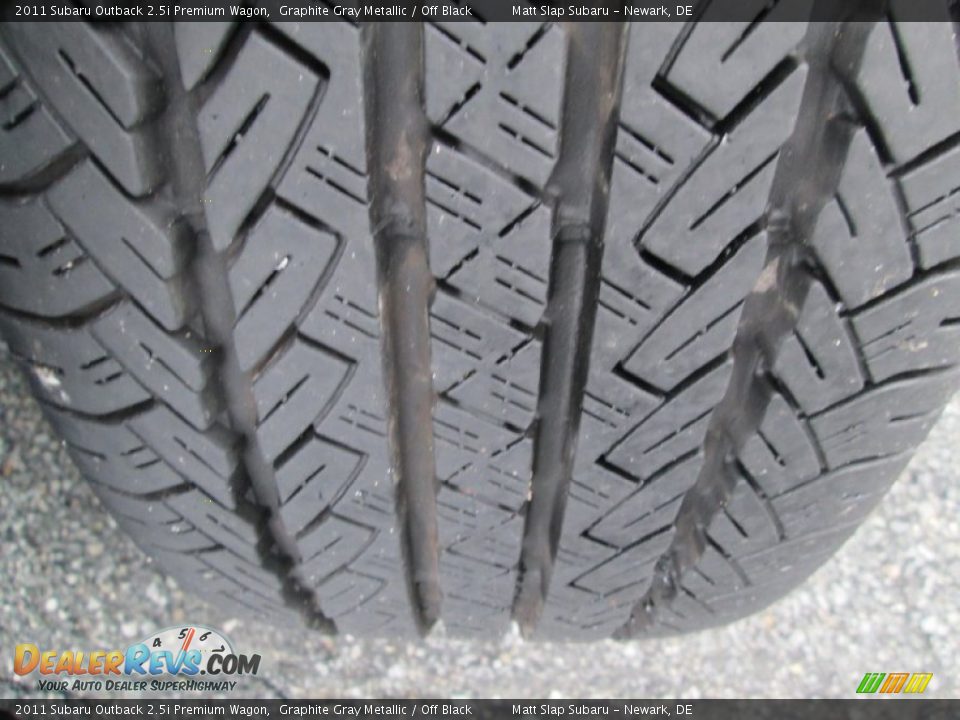 2011 Subaru Outback 2.5i Premium Wagon Graphite Gray Metallic / Off Black Photo #22