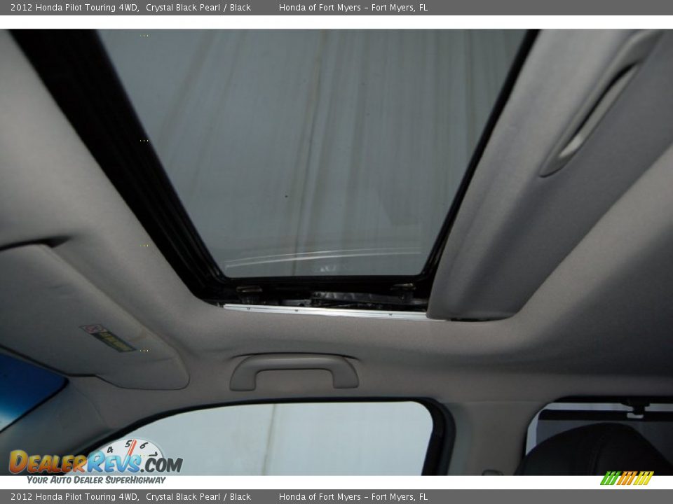 2012 Honda Pilot Touring 4WD Crystal Black Pearl / Black Photo #17