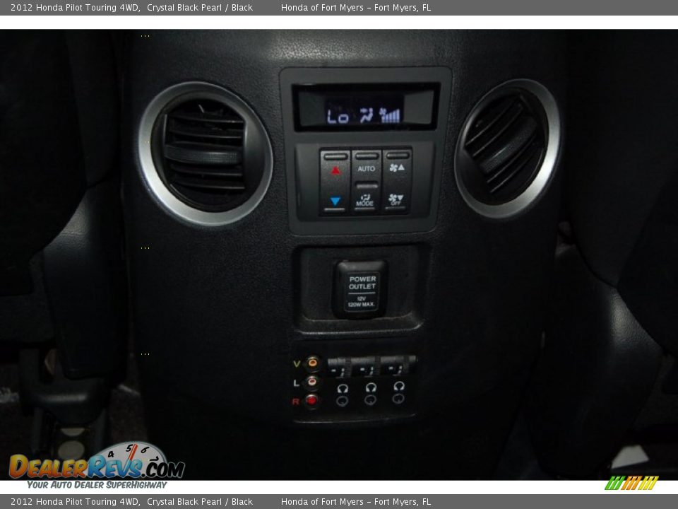 2012 Honda Pilot Touring 4WD Crystal Black Pearl / Black Photo #28