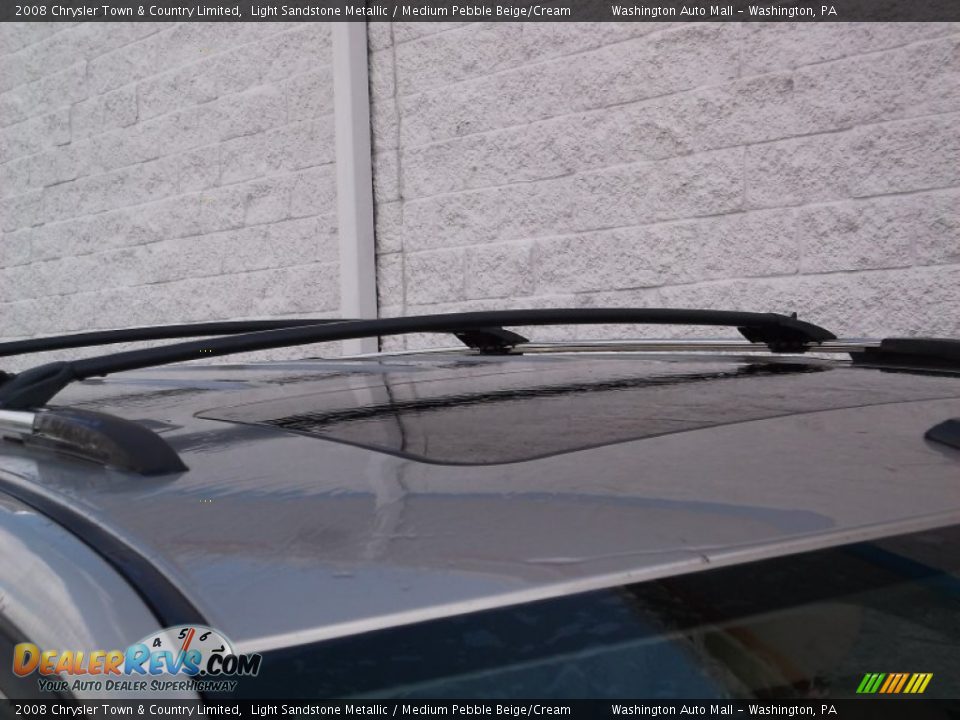 2008 Chrysler Town & Country Limited Light Sandstone Metallic / Medium Pebble Beige/Cream Photo #3