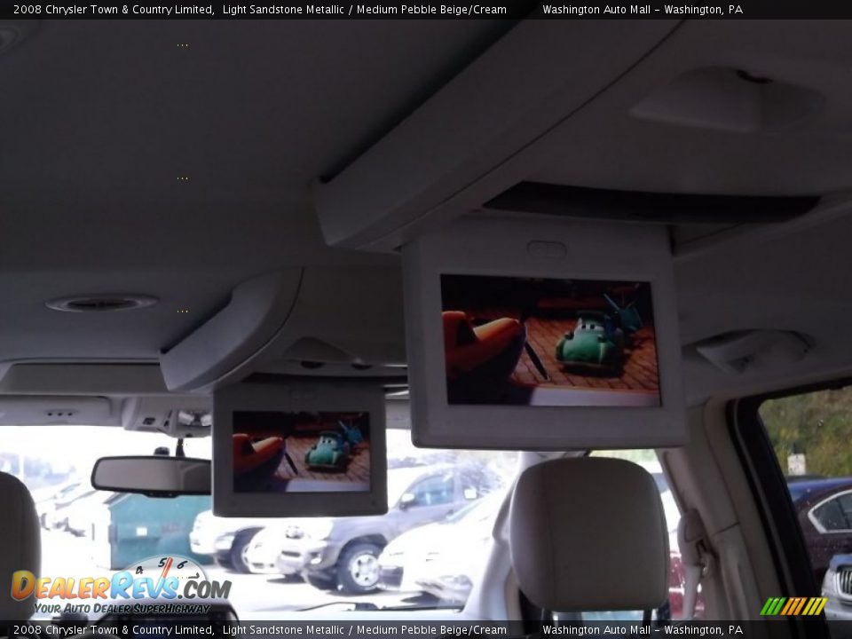 2008 Chrysler Town & Country Limited Light Sandstone Metallic / Medium Pebble Beige/Cream Photo #10