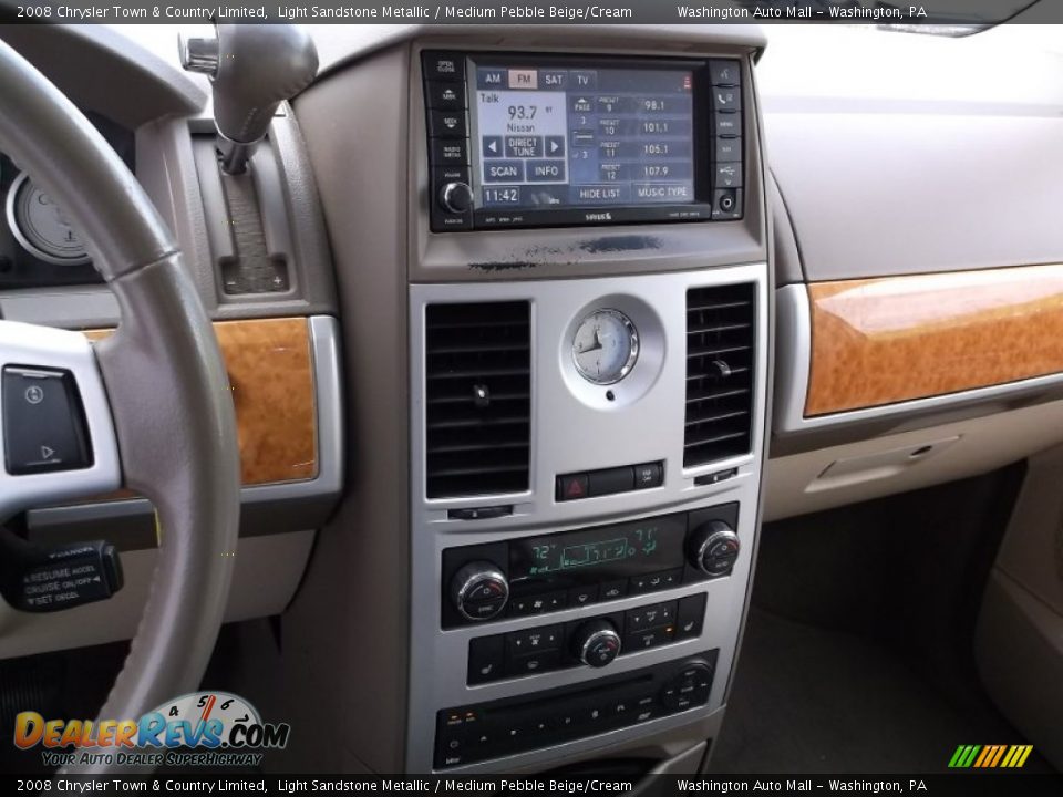 2008 Chrysler Town & Country Limited Light Sandstone Metallic / Medium Pebble Beige/Cream Photo #14