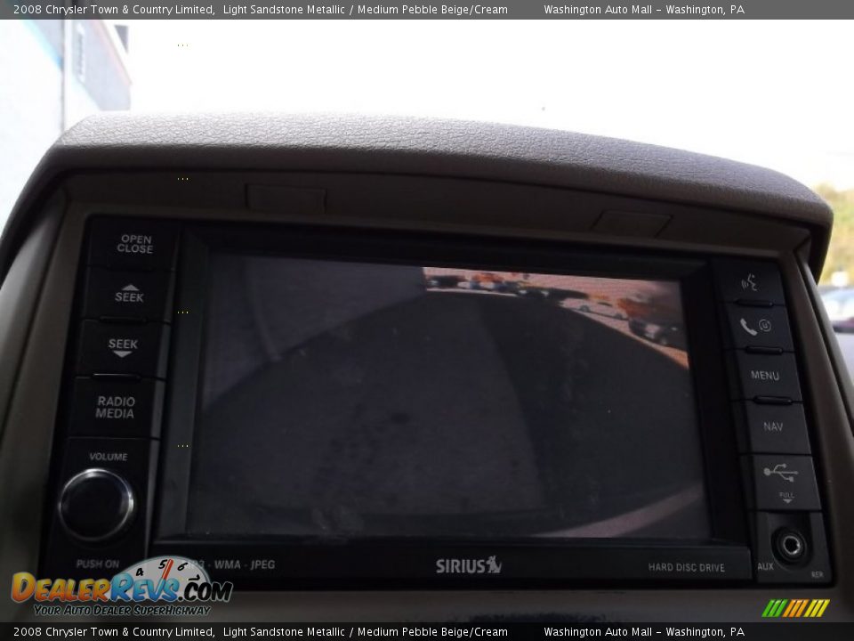 2008 Chrysler Town & Country Limited Light Sandstone Metallic / Medium Pebble Beige/Cream Photo #15