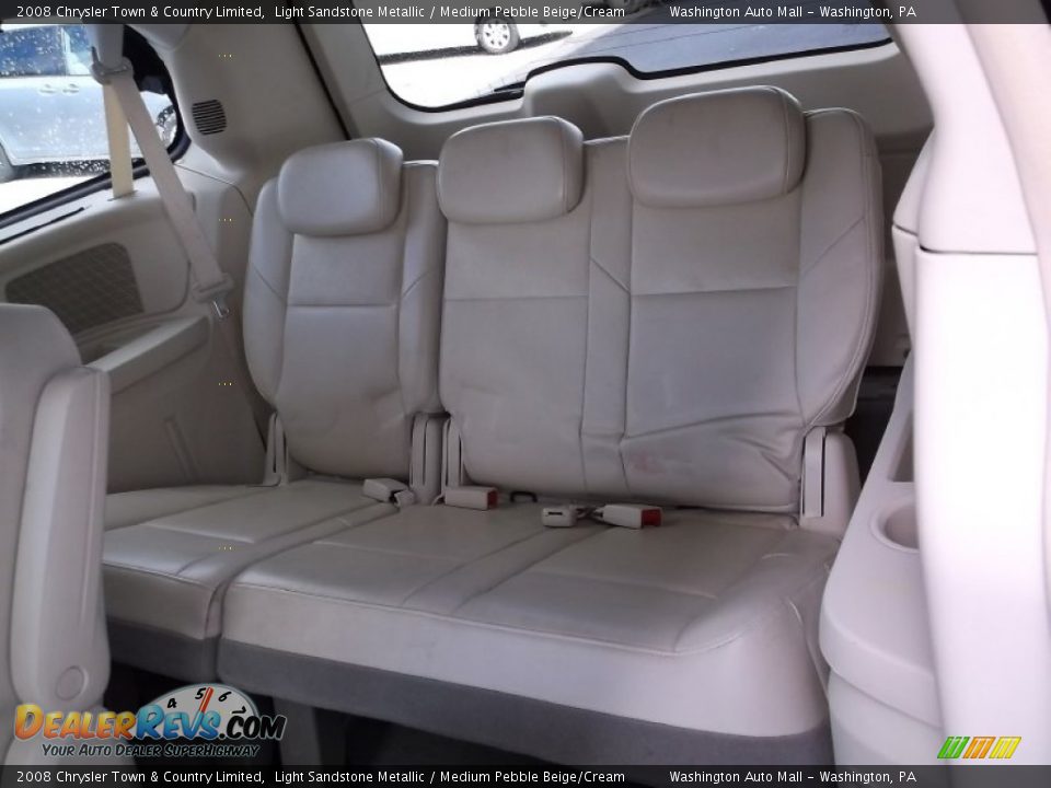 2008 Chrysler Town & Country Limited Light Sandstone Metallic / Medium Pebble Beige/Cream Photo #17