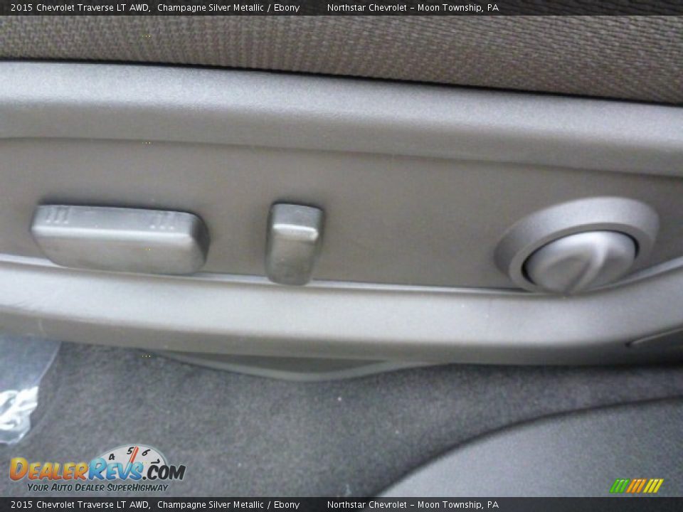 2015 Chevrolet Traverse LT AWD Champagne Silver Metallic / Ebony Photo #16