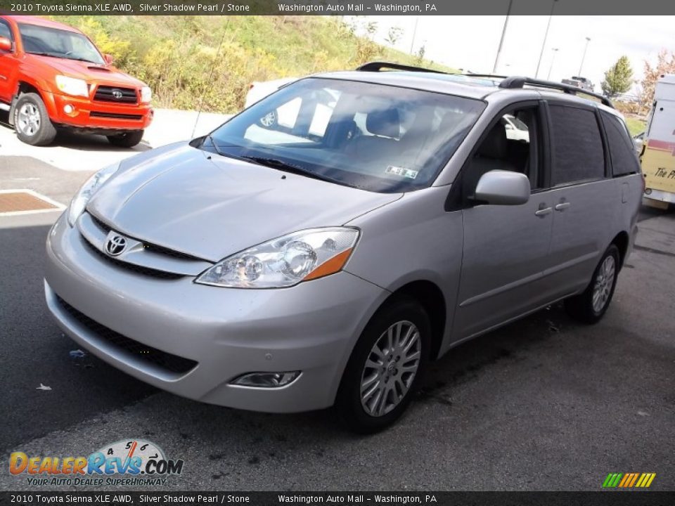 Front 3/4 View of 2010 Toyota Sienna XLE AWD Photo #6