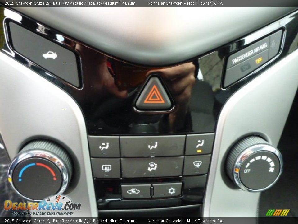 2015 Chevrolet Cruze LS Blue Ray Metallic / Jet Black/Medium Titanium Photo #19