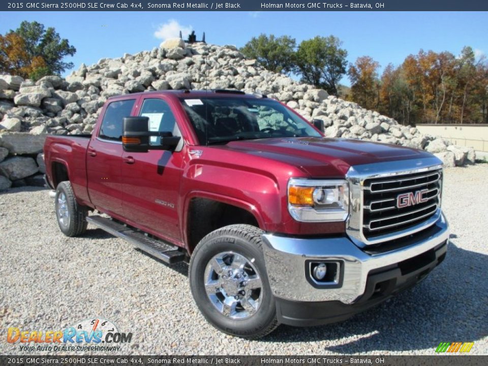 Front 3/4 View of 2015 GMC Sierra 2500HD SLE Crew Cab 4x4 Photo #1
