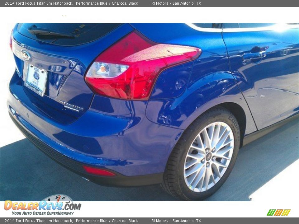 2014 Ford Focus Titanium Hatchback Performance Blue / Charcoal Black Photo #9