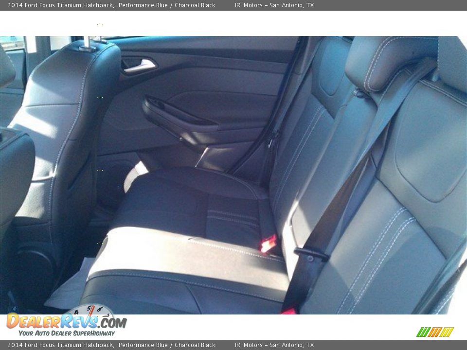 2014 Ford Focus Titanium Hatchback Performance Blue / Charcoal Black Photo #17