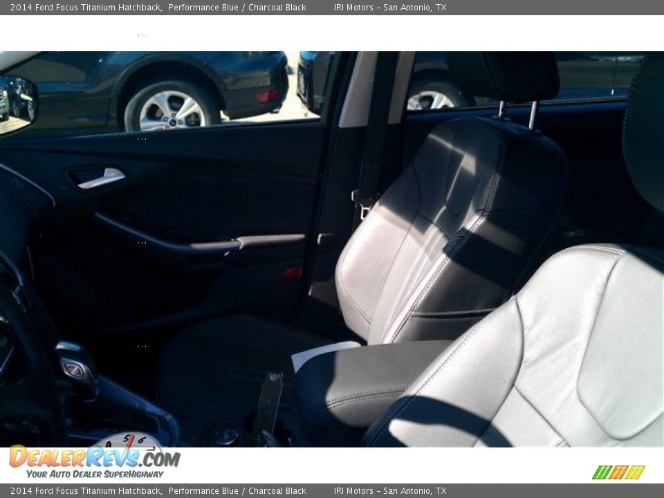 2014 Ford Focus Titanium Hatchback Performance Blue / Charcoal Black Photo #23