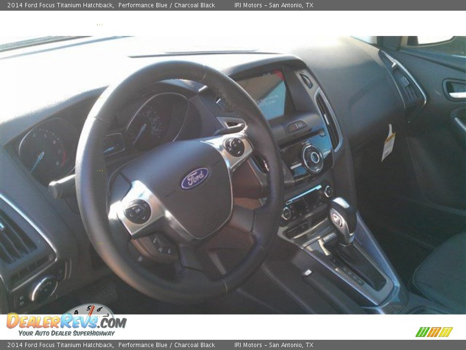 2014 Ford Focus Titanium Hatchback Performance Blue / Charcoal Black Photo #25