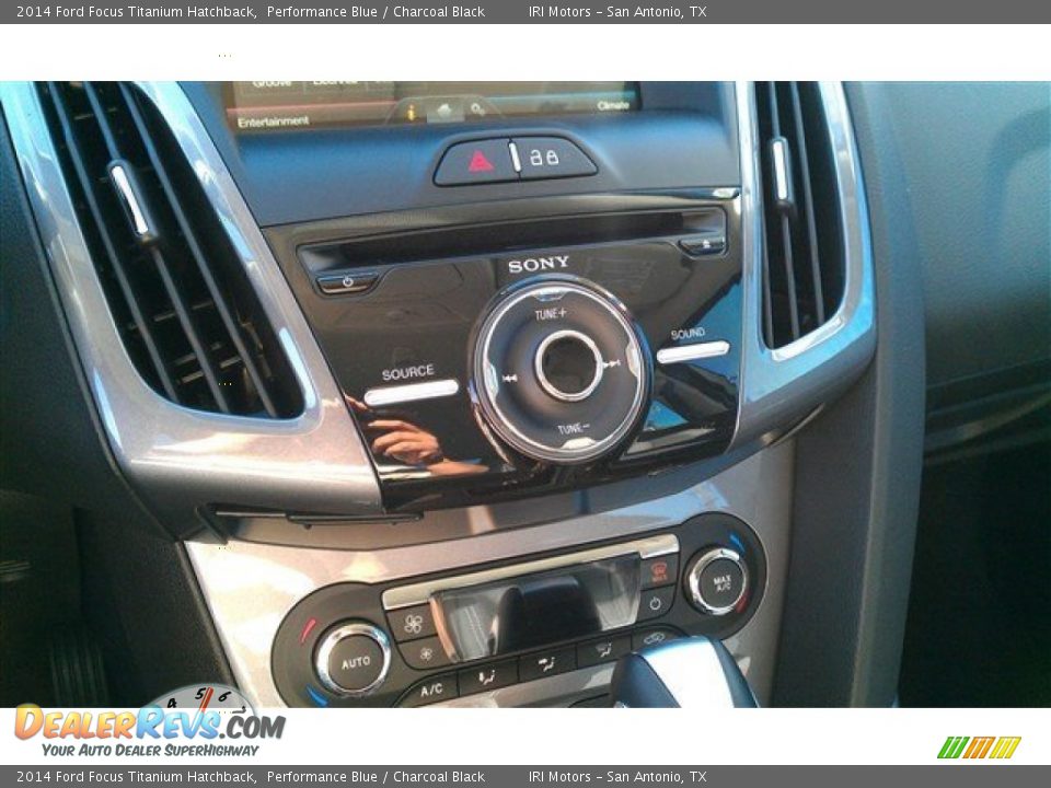 2014 Ford Focus Titanium Hatchback Performance Blue / Charcoal Black Photo #34