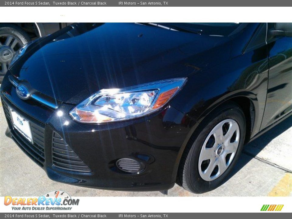 2014 Ford Focus S Sedan Tuxedo Black / Charcoal Black Photo #2